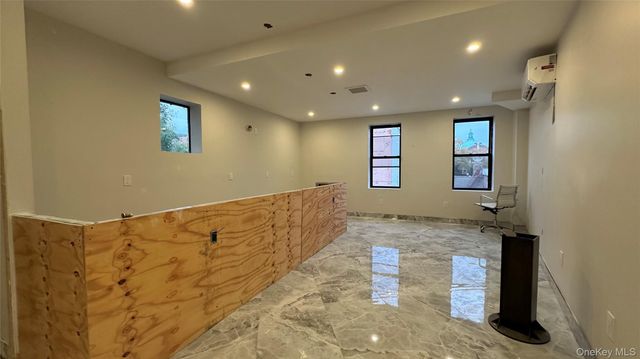 1521 E New York Avenue, Brooklyn, NY 11212