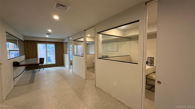 1521 E New York Avenue, Brooklyn, NY 11212