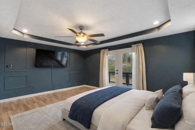 1033 Sunset View Road, Sevierville, TN 37876