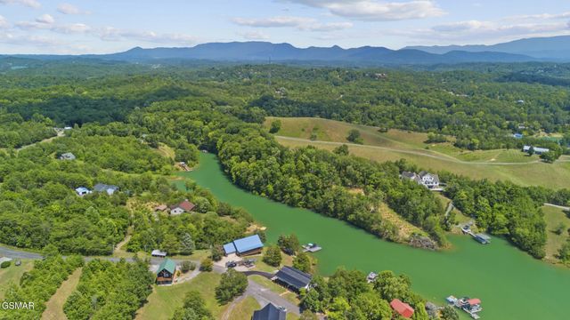 1033 Sunset View Road, Sevierville, TN 37876