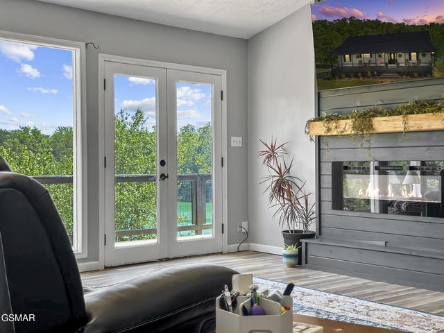 1033 Sunset View Road, Sevierville, TN 37876