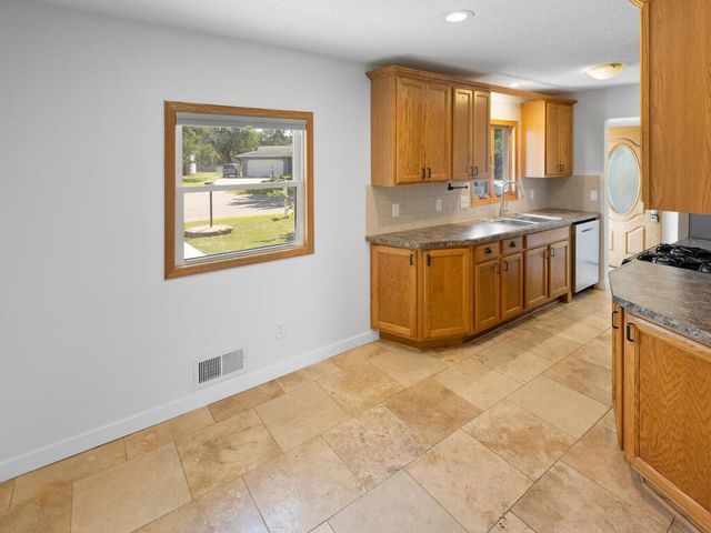 16469 Glengary Court W, Lakeville, MN 55068