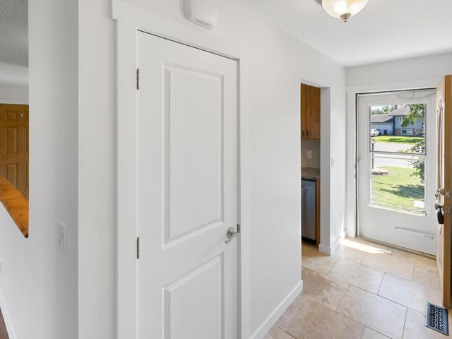 16469 Glengary Court W, Lakeville, MN 55068