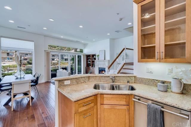 4529 Cove Drive 101, Carlsbad, CA 92008