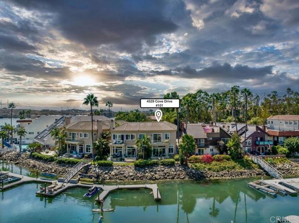 4529 Cove Drive 101, Carlsbad, CA 92008