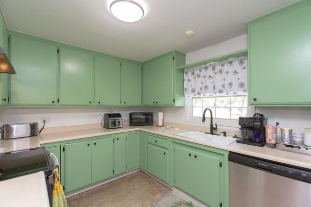 401 Fortuna Ave, Modesto, CA 95354