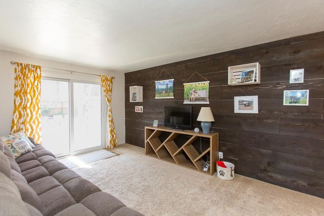 401 Fortuna Ave, Modesto, CA 95354