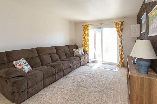 401 Fortuna Ave, Modesto, CA 95354