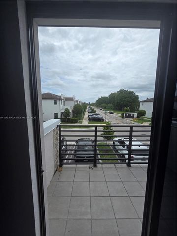 21124 NE 8th Ave, Miami, FL 33179