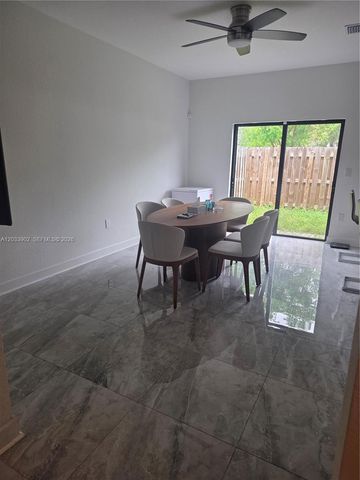 21124 NE 8th Ave, Miami, FL 33179