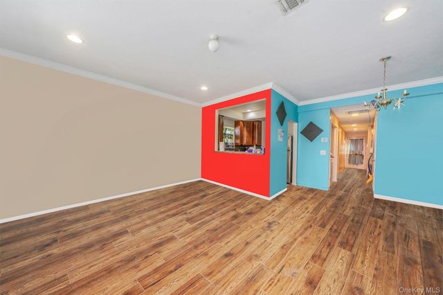 101 Surf Drive 23, Bronx, NY 10473