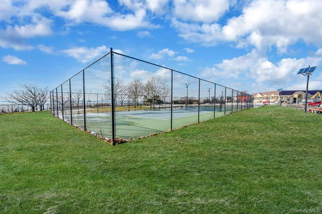 101 Surf Drive 23, Bronx, NY 10473