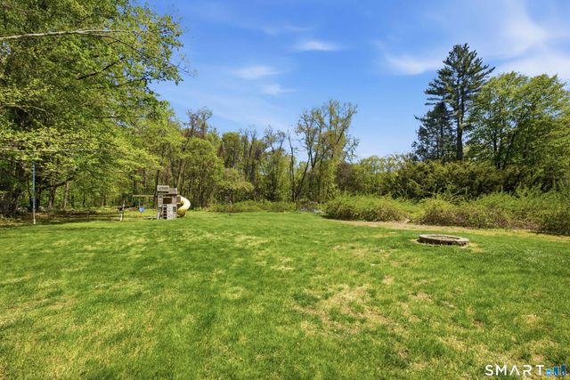 17 Wolfpits Road, Bethel, CT 06801