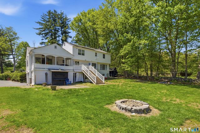 17 Wolfpits Road, Bethel, CT 06801