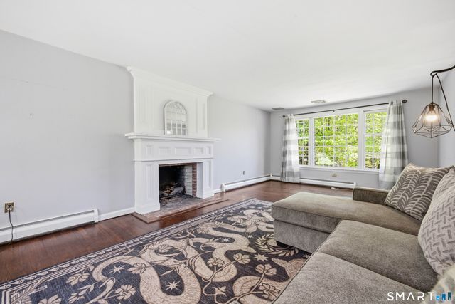 17 Wolfpits Road, Bethel, CT 06801