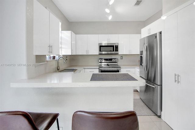 11491 NW 78th Ter, Doral, FL 33178