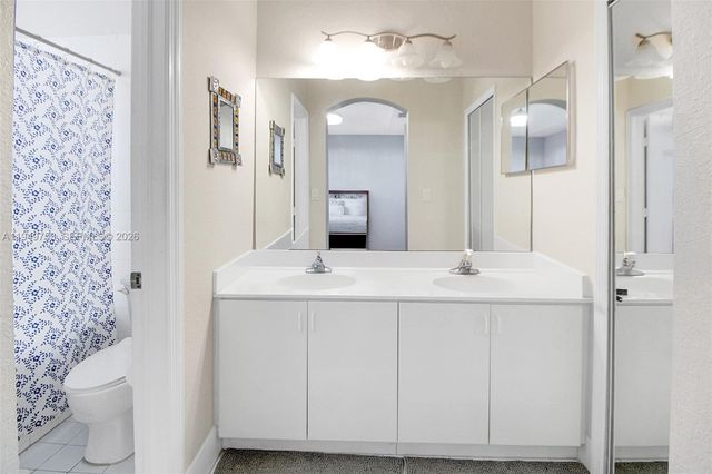 11491 NW 78th Ter, Doral, FL 33178