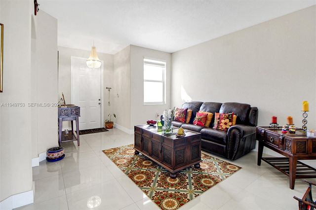 11491 NW 78th Ter, Doral, FL 33178