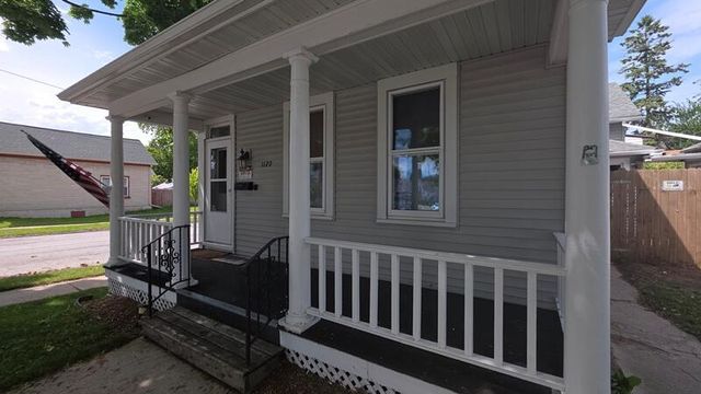 1120 Hamilton STREET, Manitowoc, WI 54220