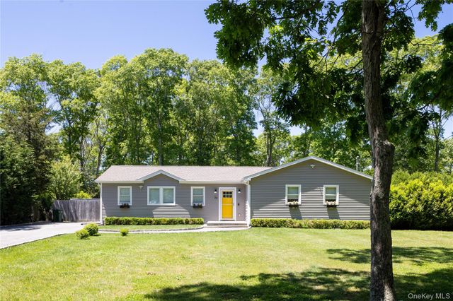 29 Matthews Drive, Remsenburg, NY 11972
