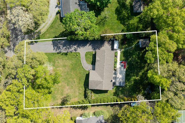 29 Matthews Drive, Remsenburg, NY 11972