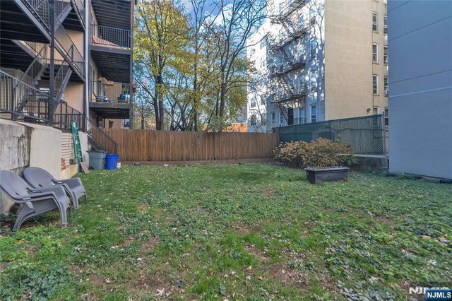 330 Monroe Street 3R, Hoboken, NJ 07030