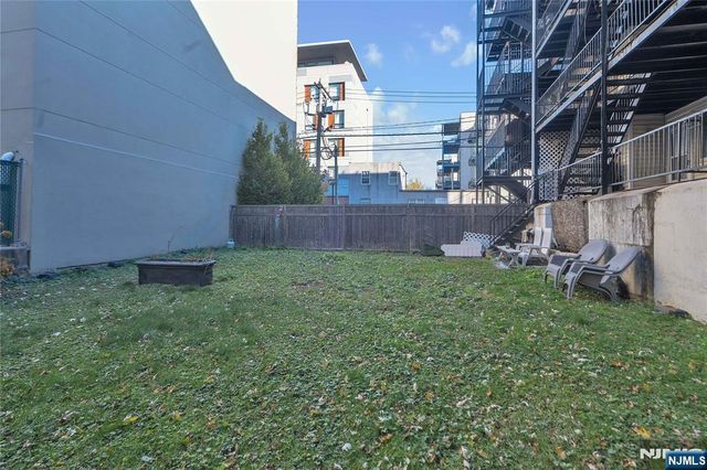 330 Monroe Street 3R, Hoboken, NJ 07030