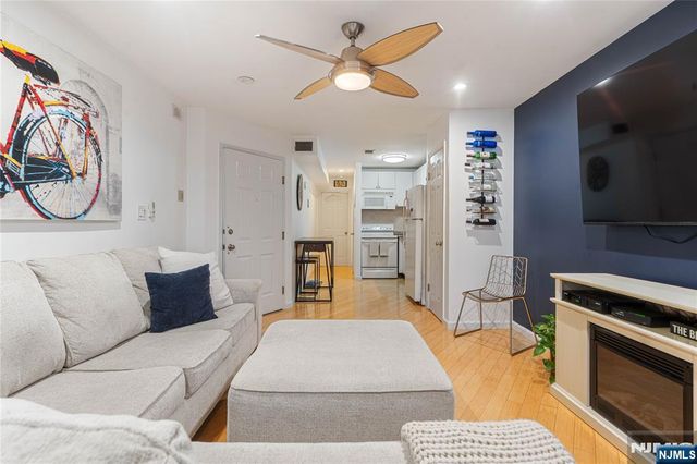 330 Monroe Street 3R, Hoboken, NJ 07030