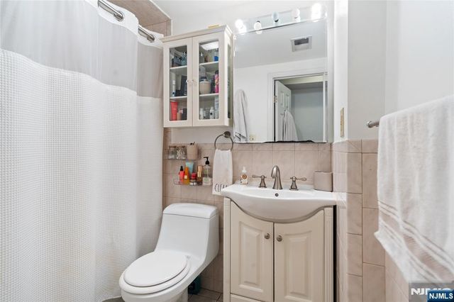 330 Monroe Street 3R, Hoboken, NJ 07030