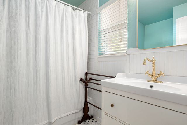 11636 Lochwood Boulevard, Dallas, TX 75218