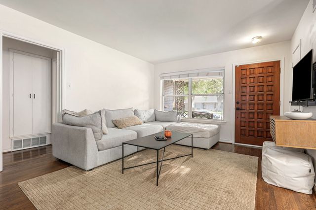 11636 Lochwood Boulevard, Dallas, TX 75218