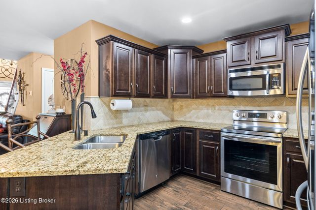 10509 Venado Dr, Louisville, KY 40291