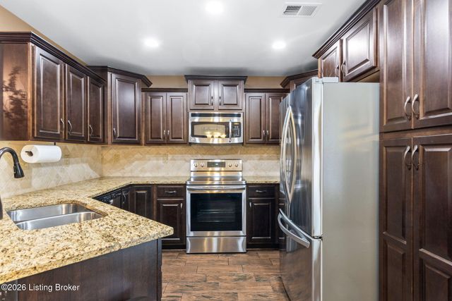 10509 Venado Dr, Louisville, KY 40291