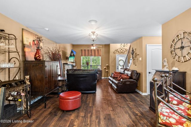 10509 Venado Dr, Louisville, KY 40291