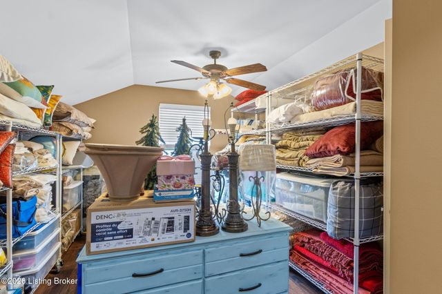 10509 Venado Dr, Louisville, KY 40291