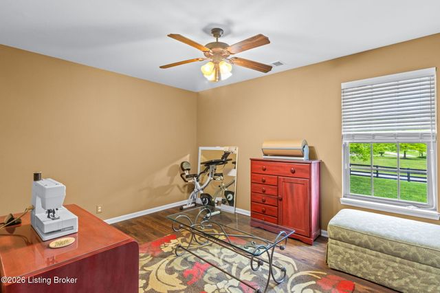 10509 Venado Dr, Louisville, KY 40291