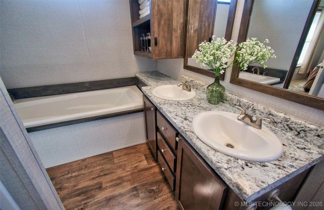 114126 S 4203 Road, Checotah, OK 74426