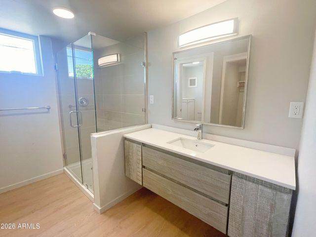 2340 E Turney Avenue, Phoenix, AZ 85016