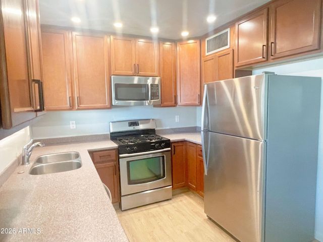 2340 E Turney Avenue, Phoenix, AZ 85016