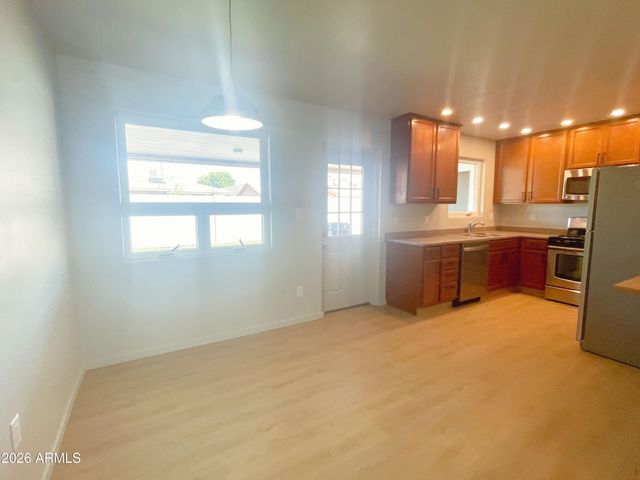 2340 E Turney Avenue, Phoenix, AZ 85016