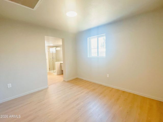 2340 E Turney Avenue, Phoenix, AZ 85016