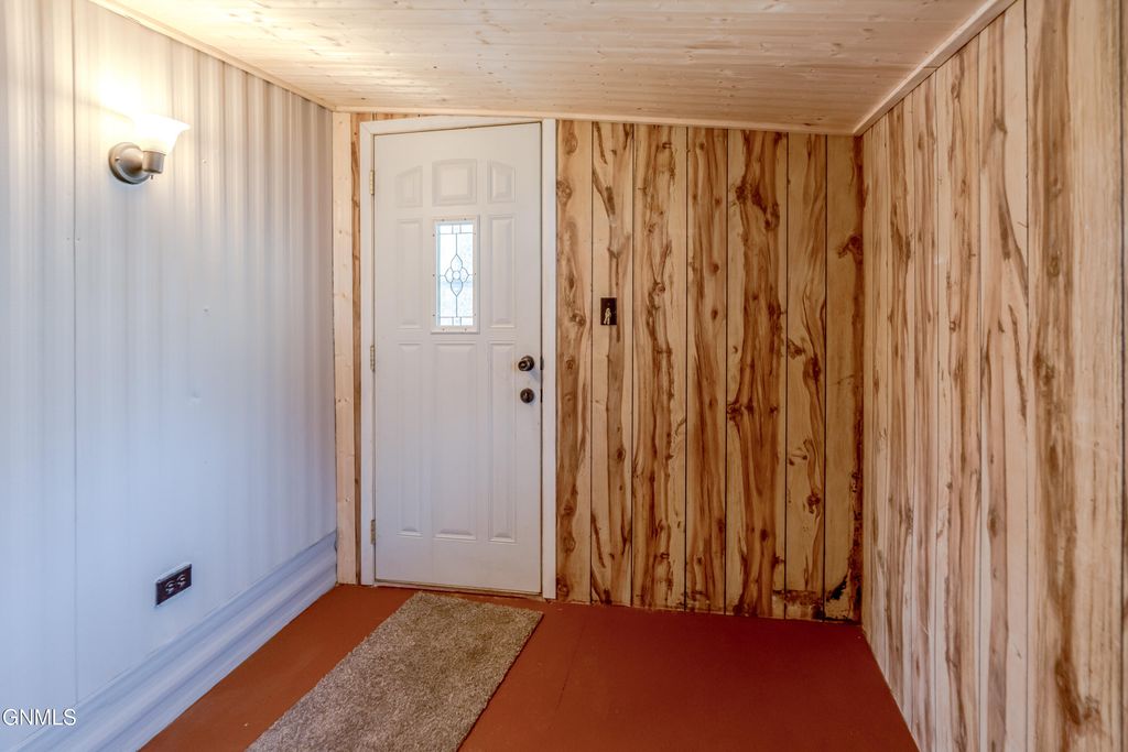 1119 University Drive, Bismarck, ND 58504