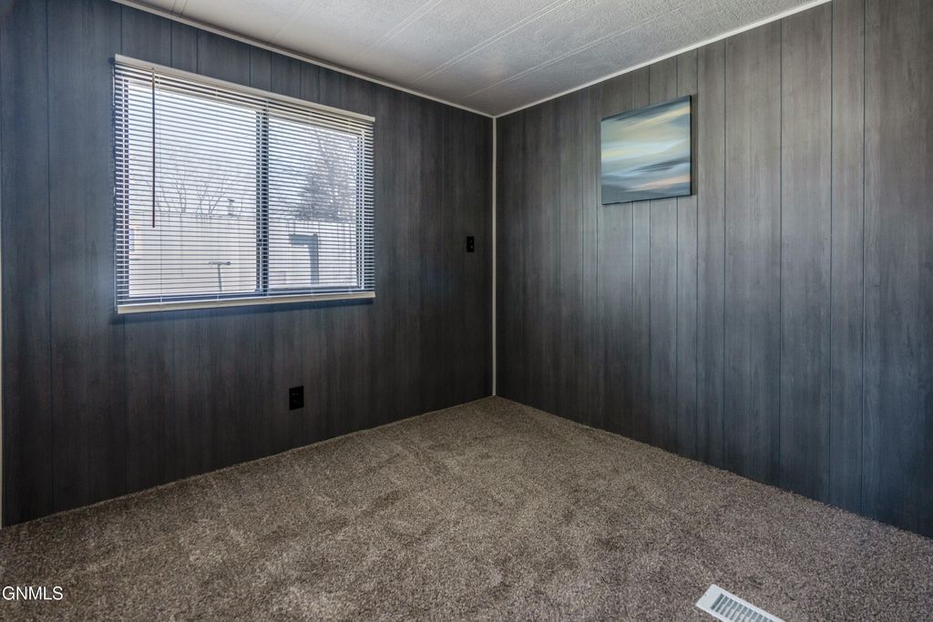 1119 University Drive, Bismarck, ND 58504 photo 21