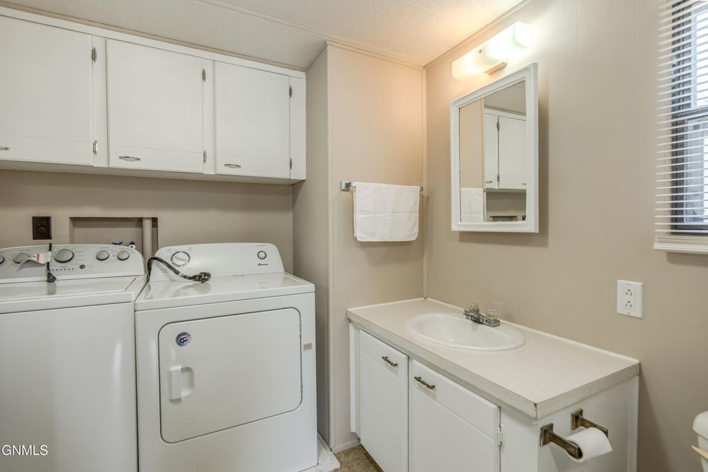 1119 University Drive, Bismarck, ND 58504 photo 24