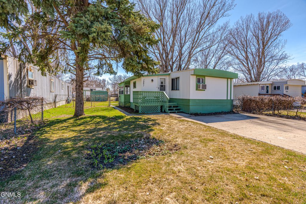 1119 University Drive, Bismarck, ND 58504 photo 34