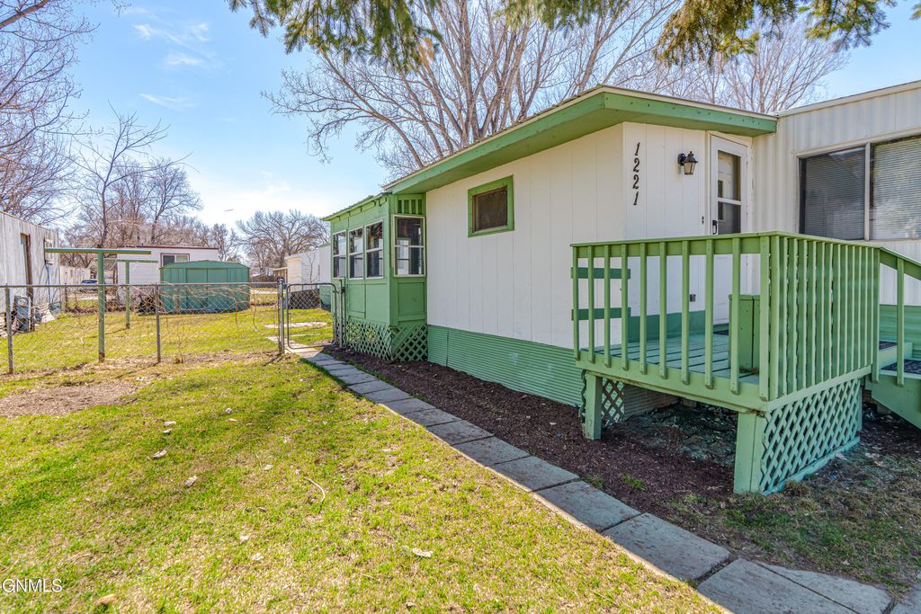 1119 University Drive, Bismarck, ND 58504 photo 38