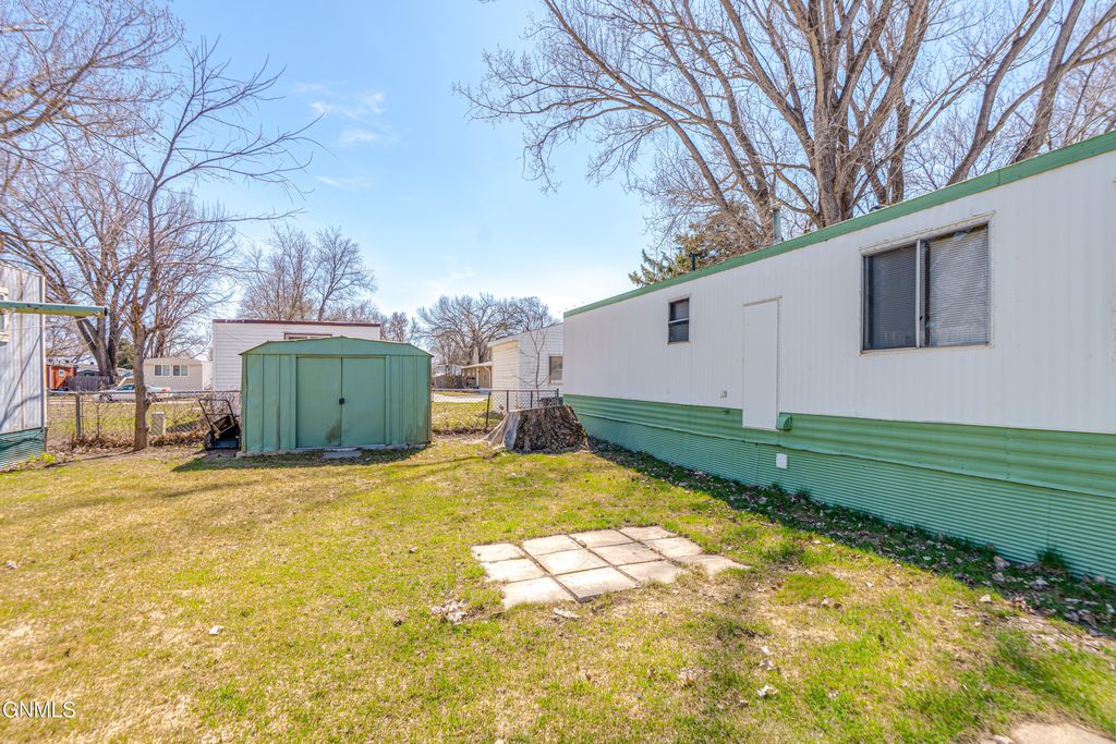 1119 University Drive, Bismarck, ND 58504 photo 39