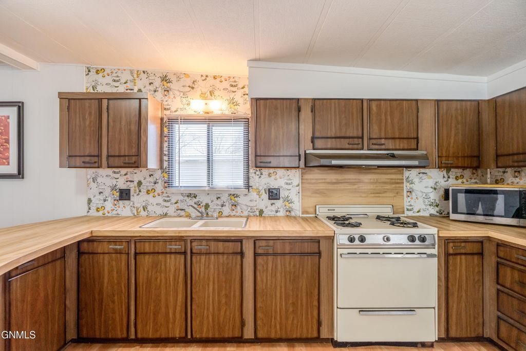 1119 University Drive, Bismarck, ND 58504 photo 9