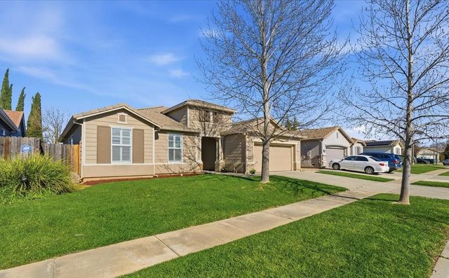 1759 Powder Way, Plumas Lake, CA 95961