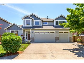 559 E 16TH St, Lafayette, OR 97127